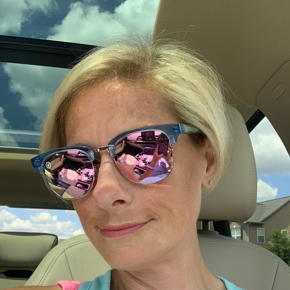 Meet your Posher, Lisa